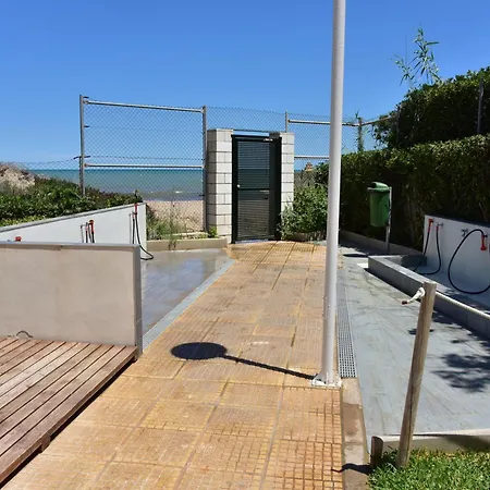Urbanizacion En Primera Linea De Playa